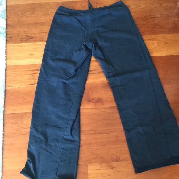 Work out bottoms is pajama bottoms - Picture 5 of 5